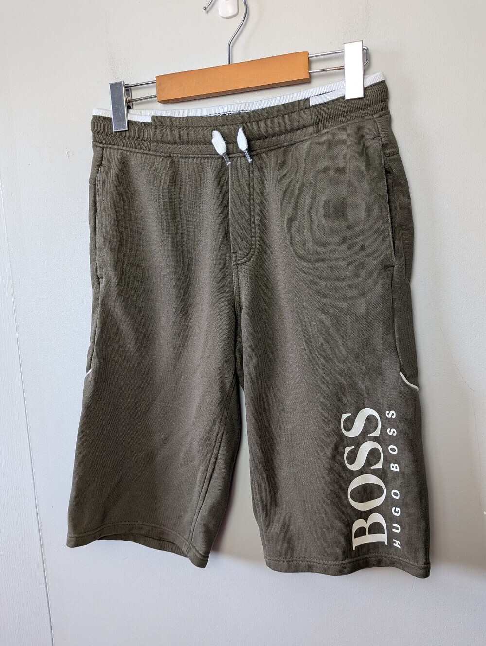 HUGO BOSS Big Kid Kaki Green Short Size 16 Pockets Joggers